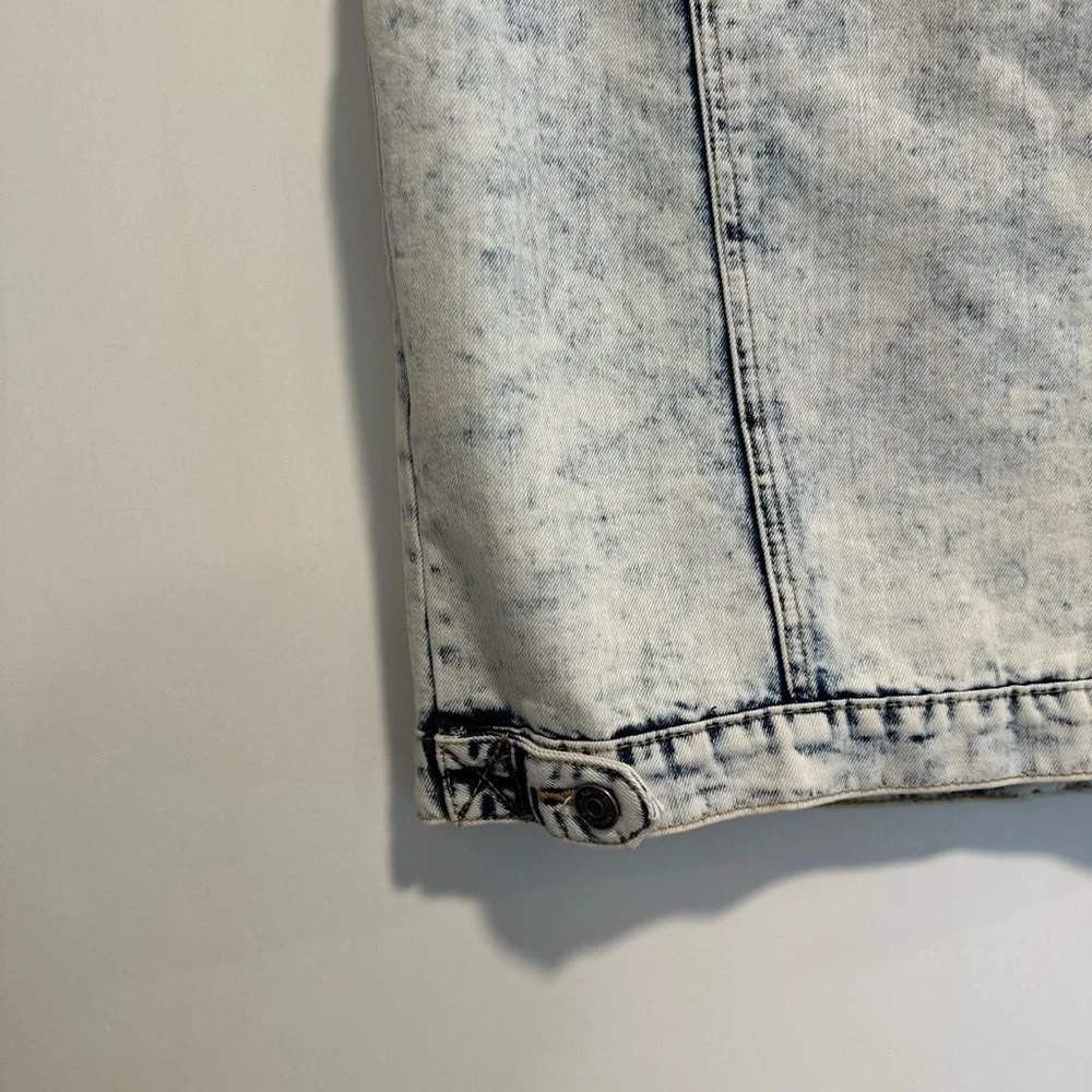 VTG ChiQle Y2K Acid Wash. Stone Wash. Denim Vest. Button Up Sleeveless Collared